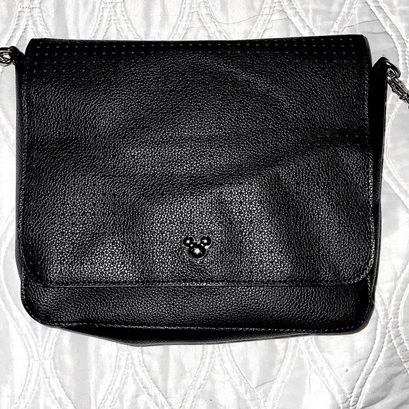 Disney black crossover Pin display purse - Picture 4 of 11